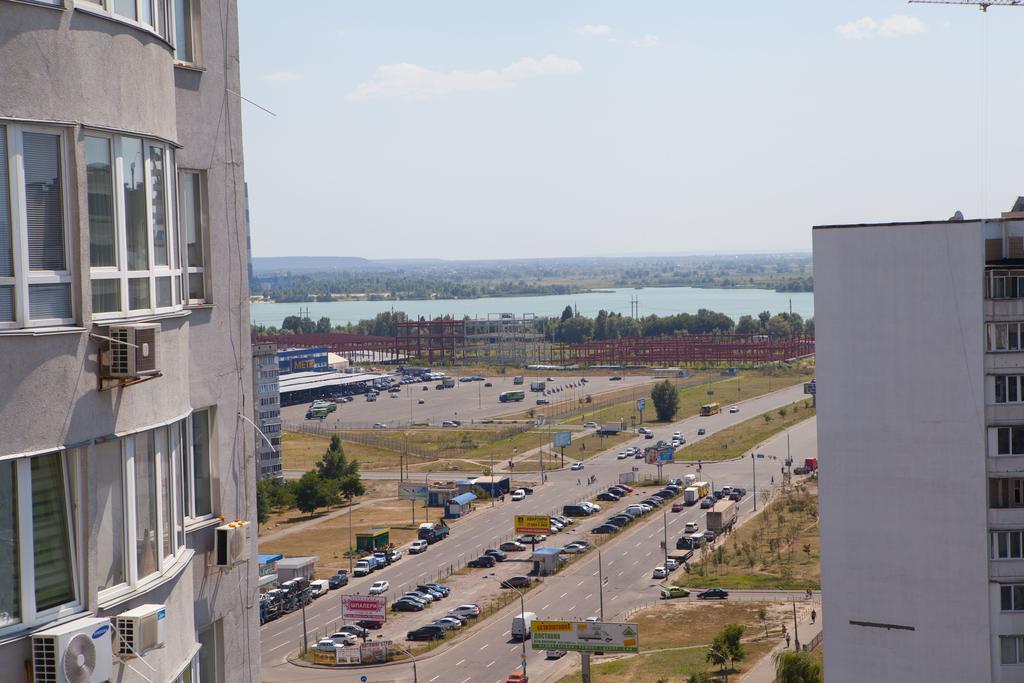 Apartment In 2 Min From Poznyaky Metro Station Kiev Exterior foto